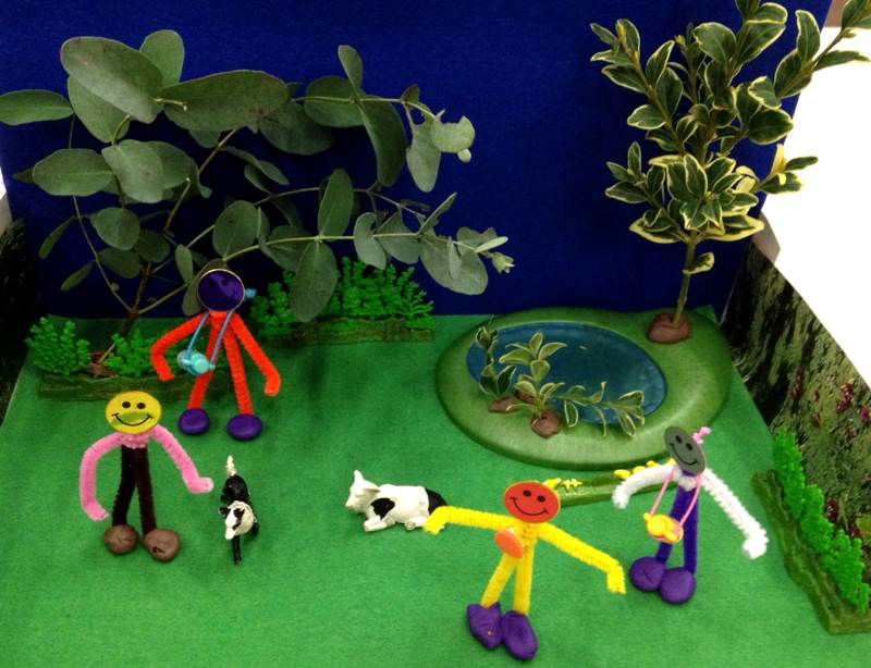 More pipe cleaner figures!