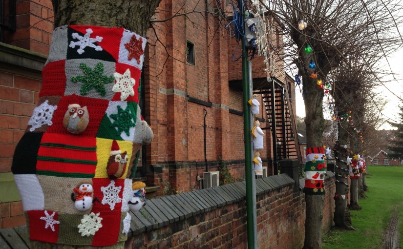 Belper’s Christmas Yarn Bomb